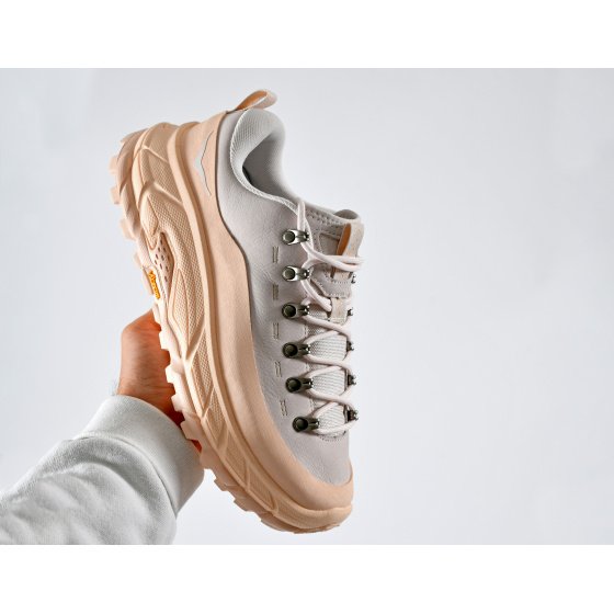 Hoka Tor Summit Rose Cream