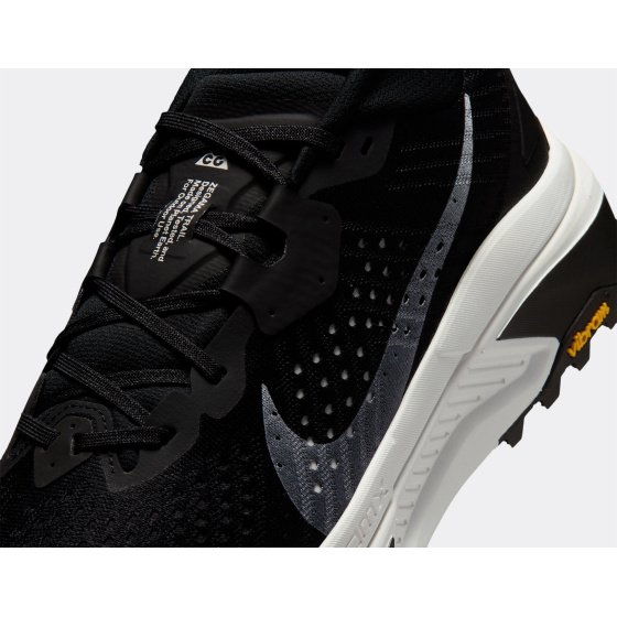 Nike ACG Zegama Trail Black Summit White