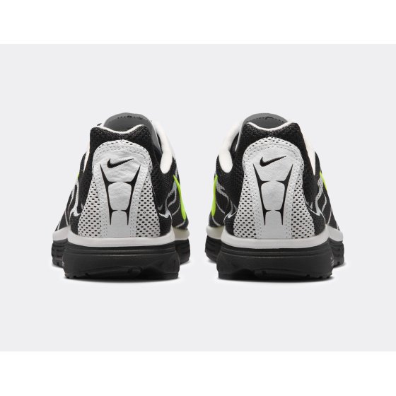 Nike Zoom Streak 3 Black Volt
