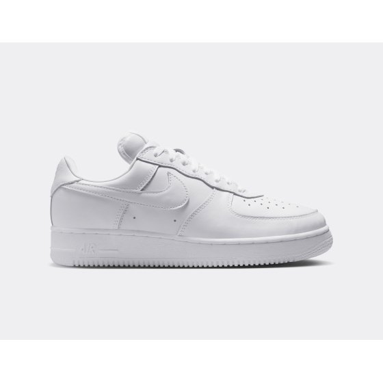 Nike Air Force 1 ’01 Triple White