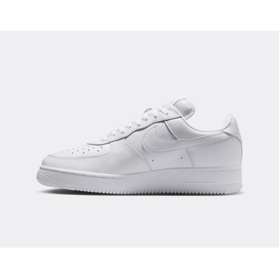 Nike Air Force 1 ’01 Triple White