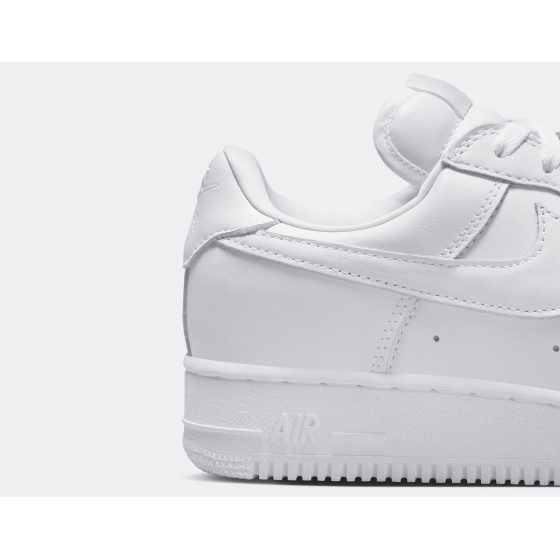 Nike Air Force 1 ’01 Triple White