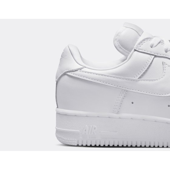 Nike Air Force 1 ’01 Triple White