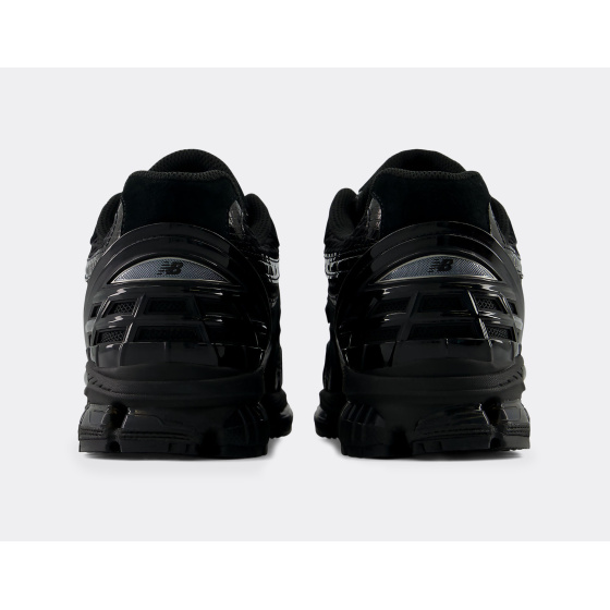 New Balance 1954R Black