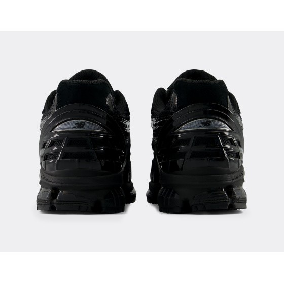New Balance 1954R Black