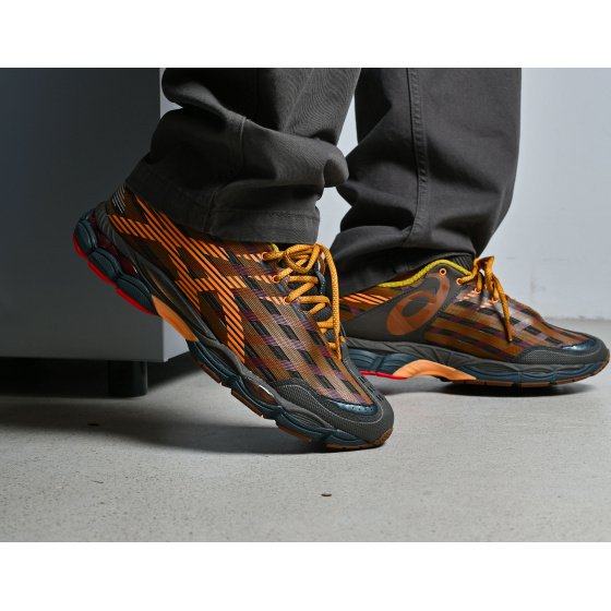 Asics US8-S Gel-SJ33 Black Coffee Orange Lily