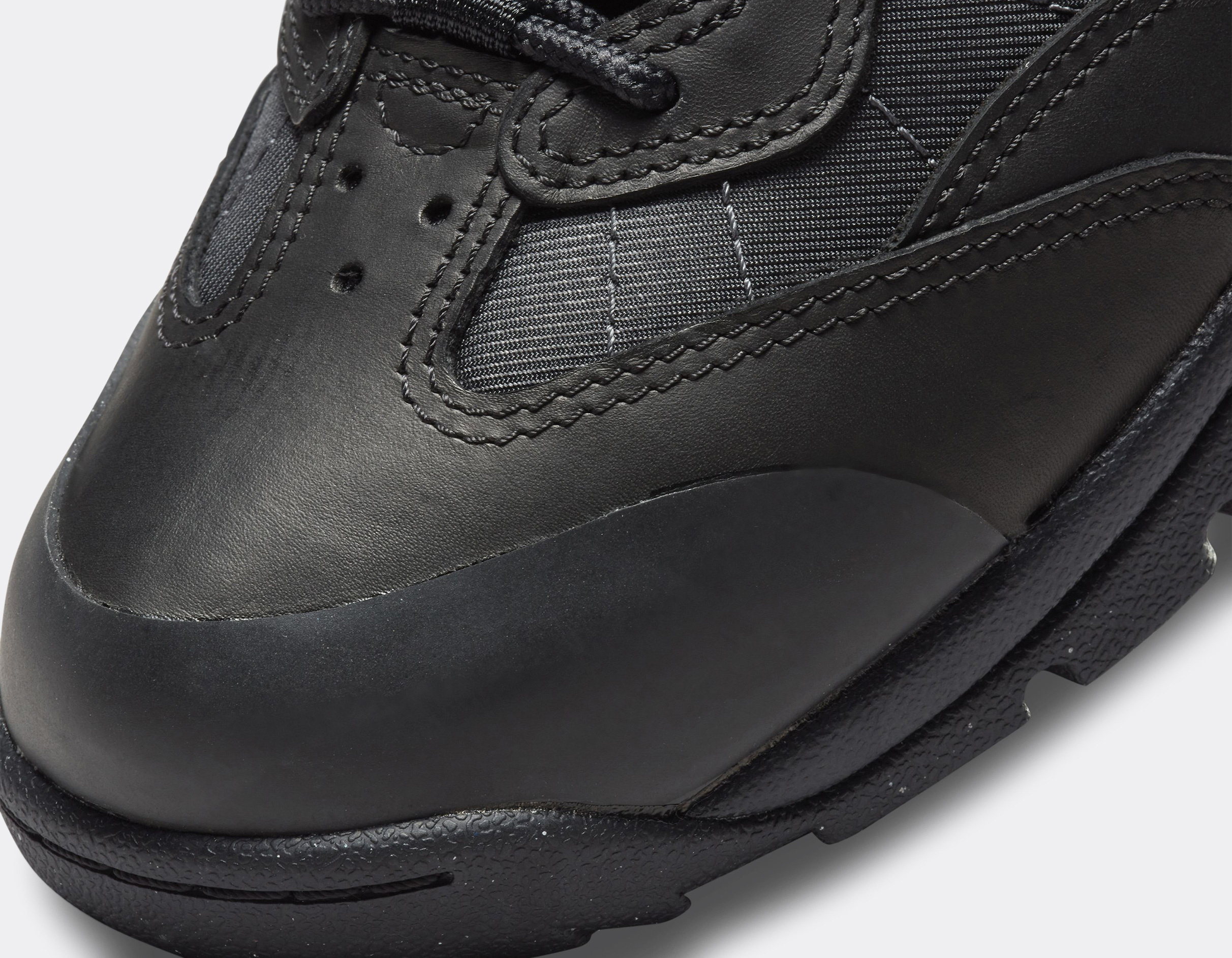 Nike ACG Air Mada Black DM3004-002