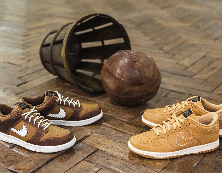 Nike Dunk Low PRM QS Paris